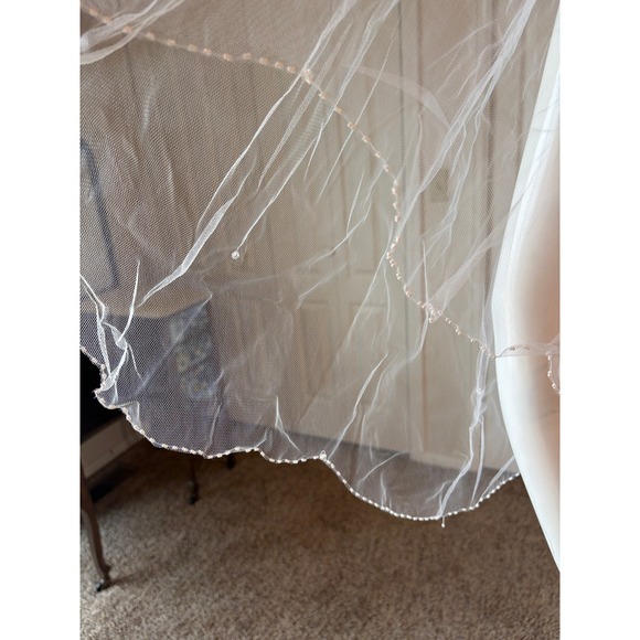 Dresses & Skirts - White Two Tier Beaded Scalloped Edge Bridal Veil Waist Length Pearl Trim 34in